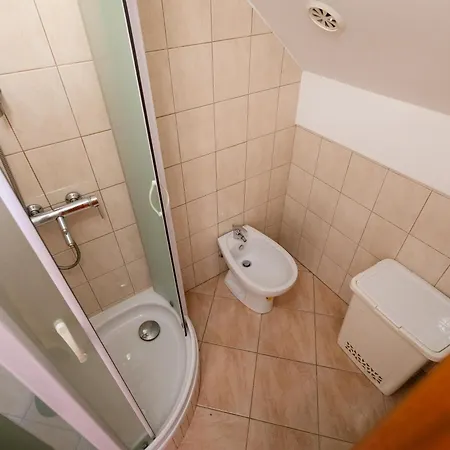 Apartmens Verenluc Apartman *